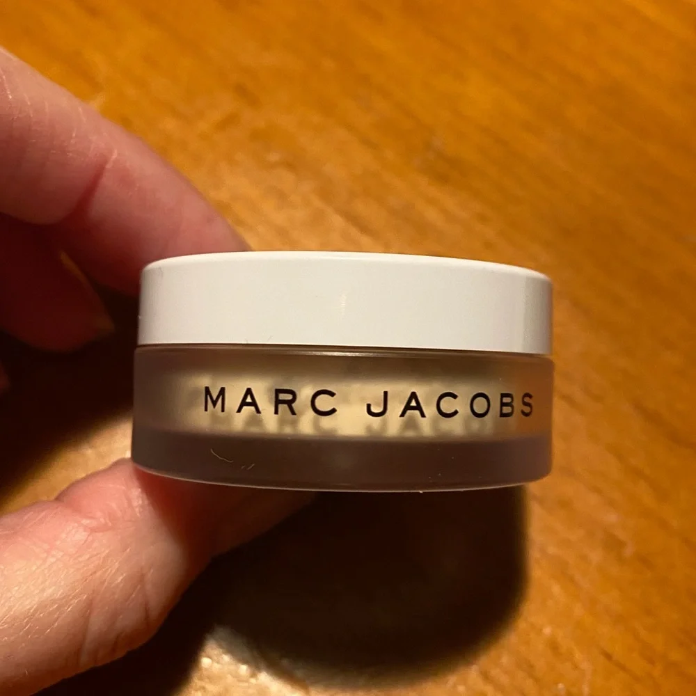 Marc Jacobs Finish Line Perfecting Coconut Setting Powder